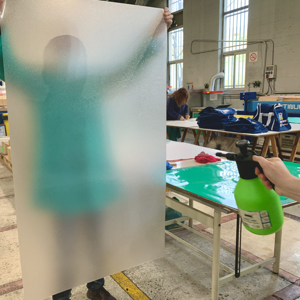 Senyalització horitzontal autoadhesiva